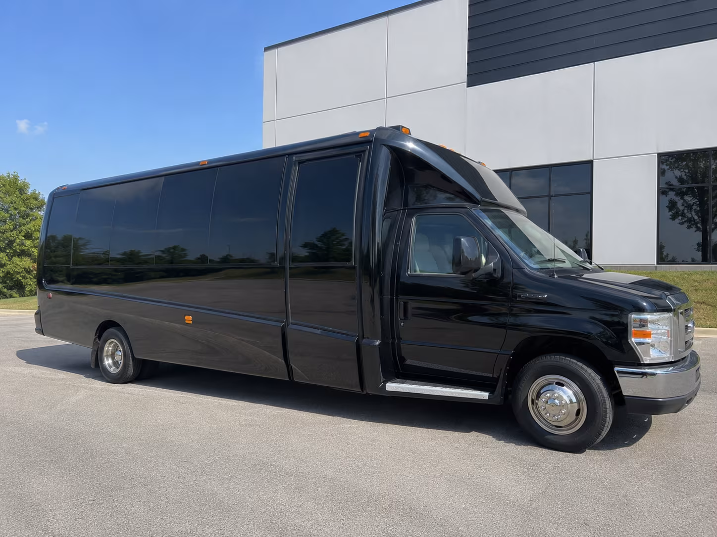 bachelor and bachelorette party buses in pomona